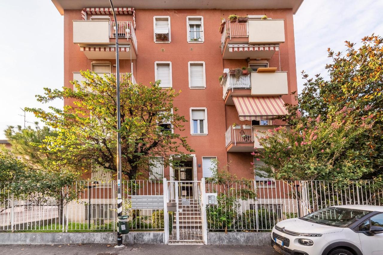 Ferienwohnung Precotto Comfortable Flat With Balcony Mailand Exterior foto