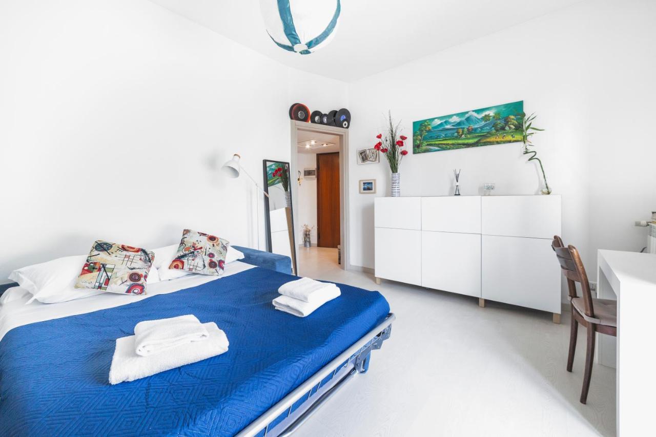 Ferienwohnung Precotto Comfortable Flat With Balcony Mailand Exterior foto